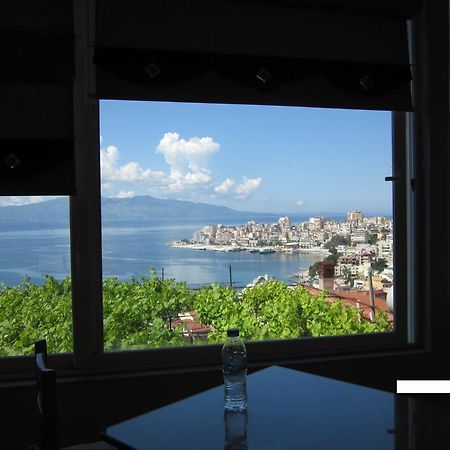 Guest House And Tavern Leo Sarandë Buitenkant foto